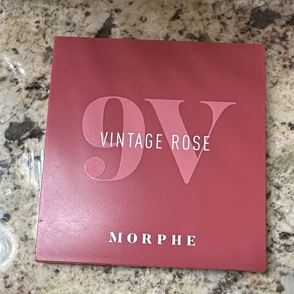 Morphe 9V Vintage Rose Eyeshadow Palette. NIB